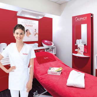 A kozmetikus (Beauty Therapist/Beauty Doctor)